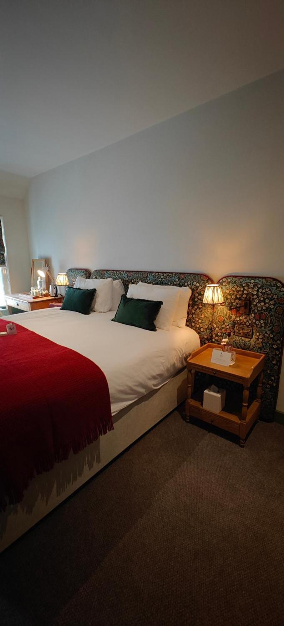 Bel And The Dragon-Odiham Hotel Exterior foto