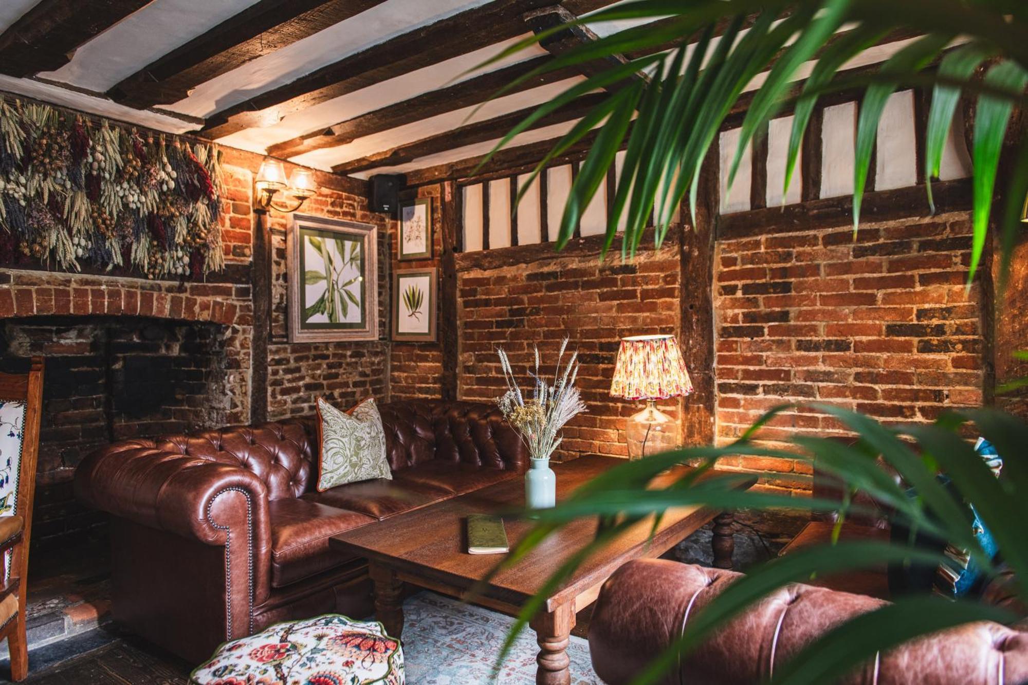 Bel And The Dragon-Odiham Hotel Exterior foto