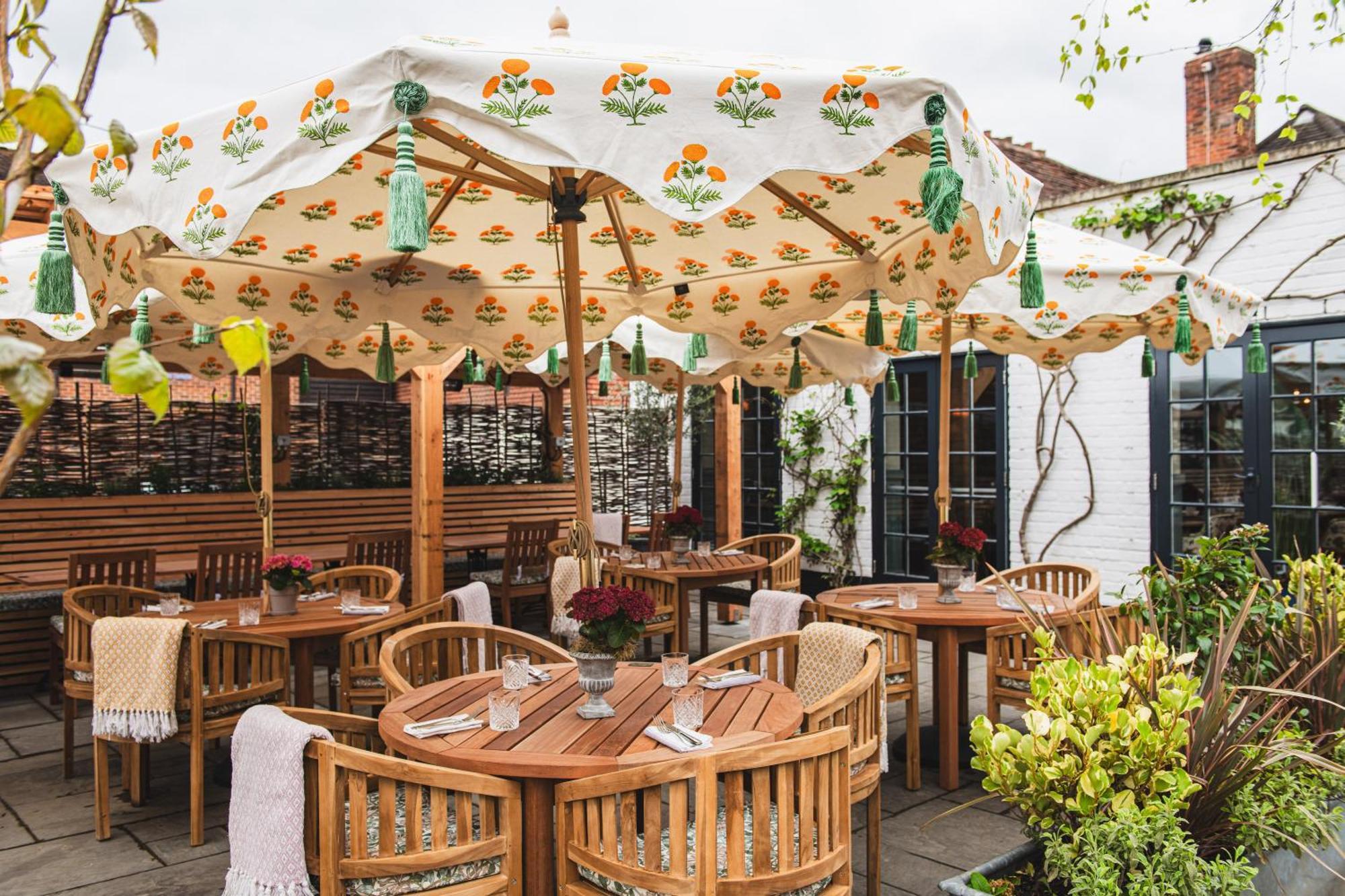 Bel And The Dragon-Odiham Hotel Exterior foto
