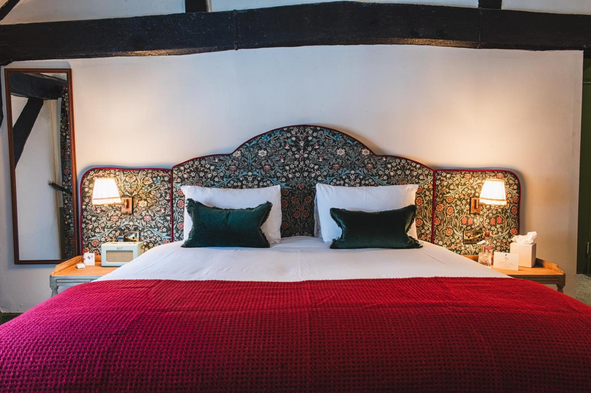 Bel And The Dragon-Odiham Hotel Exterior foto