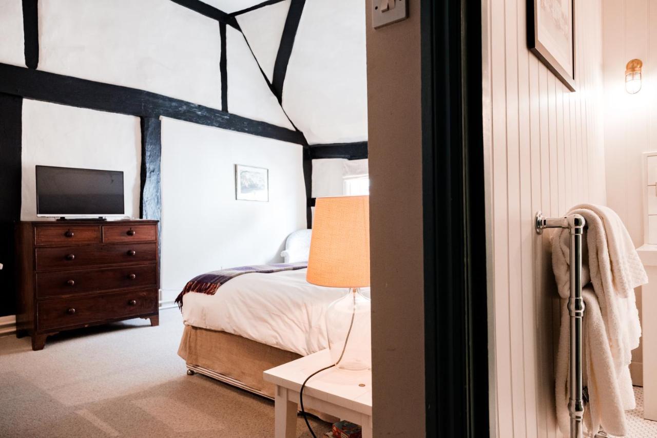 Bel And The Dragon-Odiham Hotel Exterior foto